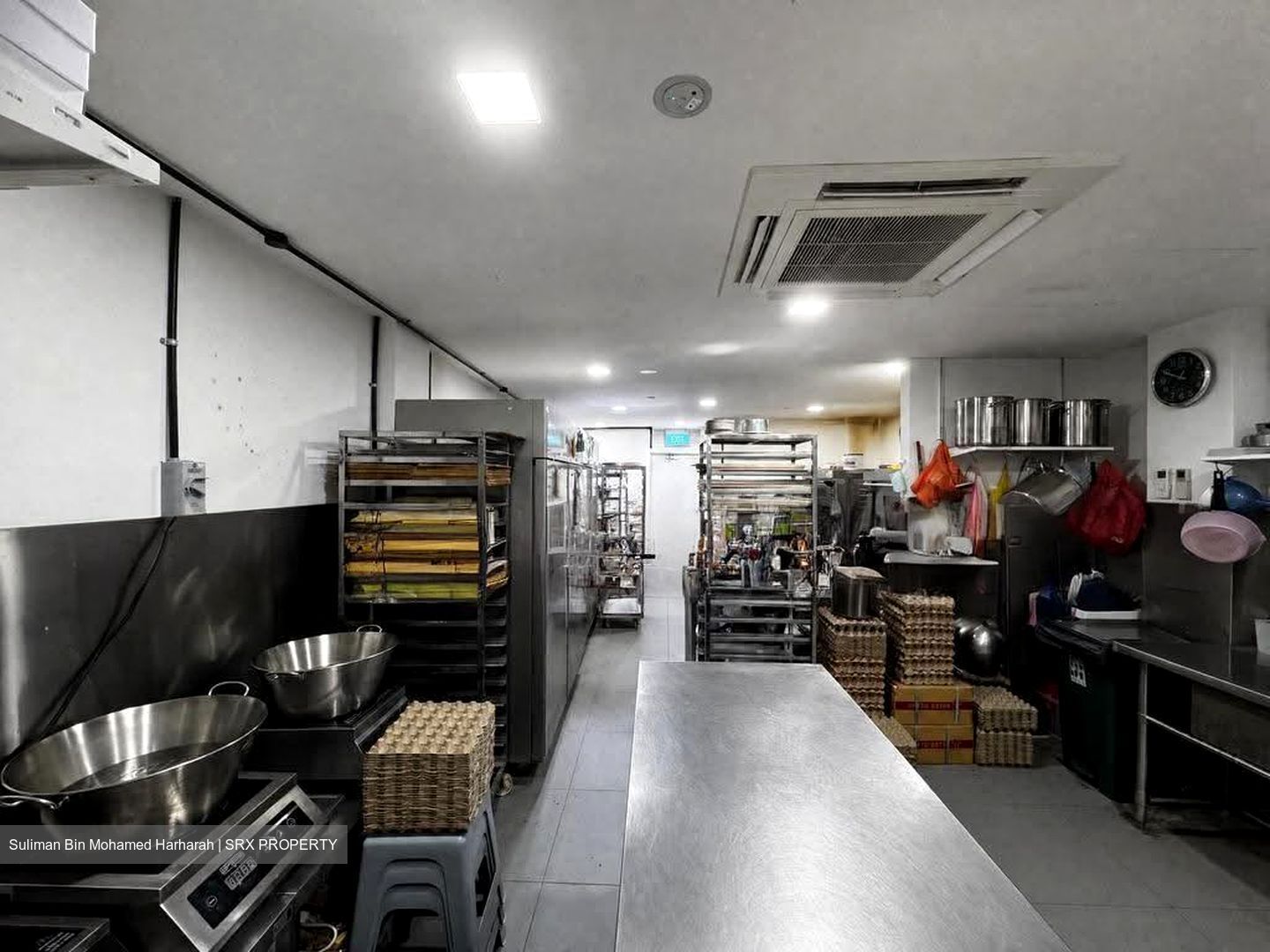 Jalan Pisang (D7), Retail #611014781